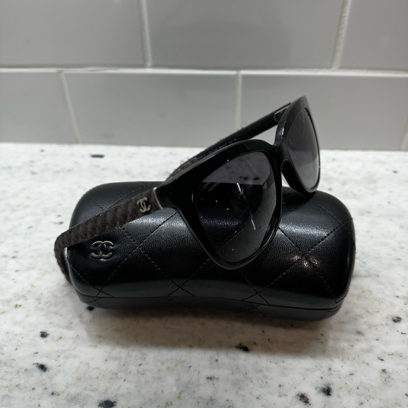 Chanel Polarized Sunglasses and case - Picture 1 of 9